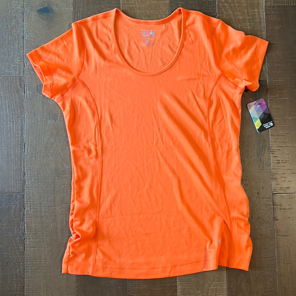 NWT Women’s Mountain Hardwear Timica Active Workout Shirt Large Orange
